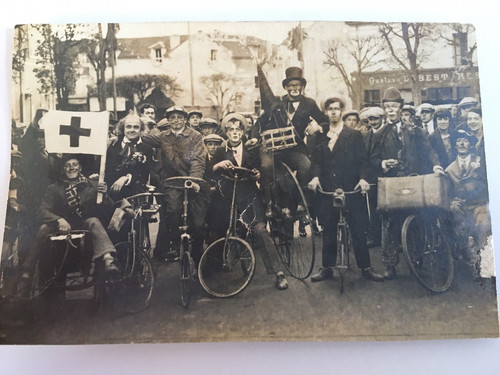 Photo clown cirque tricycle - photo,