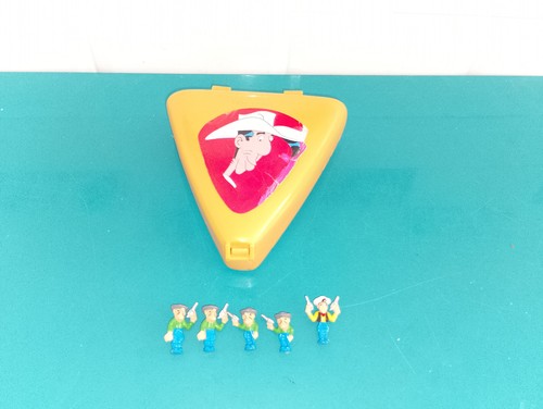 0208262 figurine style polly
