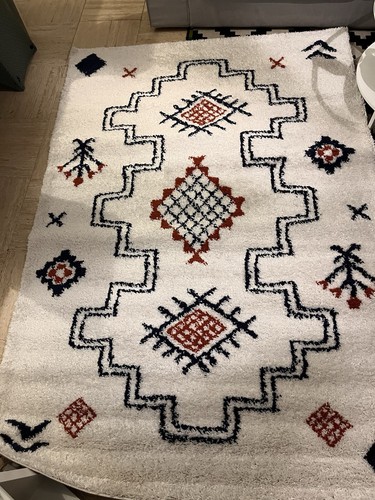 Tapis berbère tout neuf - tout,