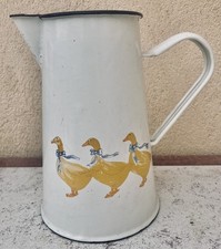 BROC EN TÔLE ÉMAILLÉE