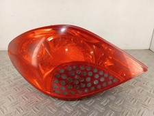 Feu arriere principal gauche