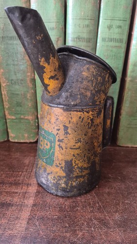 Ancien bidon dhuile en - dhuile, bp