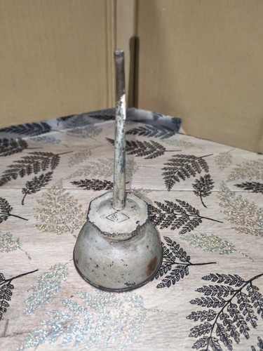 Ancienne grande burette - ancienne, a