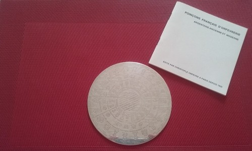 Argenterie plaque insculpation