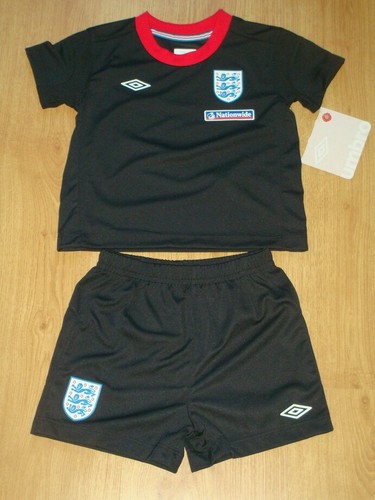 England baby soccer kit umbro - england,