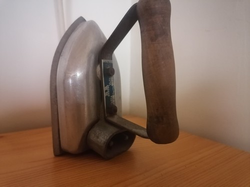 Ancien petit fer - , à