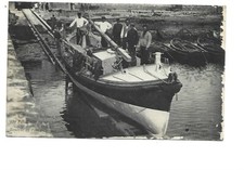 50  LE PORT DE GOURY  CANOT DE