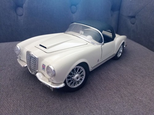 Burago lancia aurelia b24 - burago,