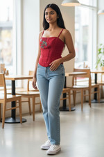Beau bustier rouge brodé en