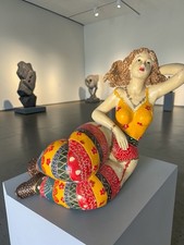 Statue Femme Assise Résine