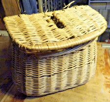 Panier de pêche ancien en