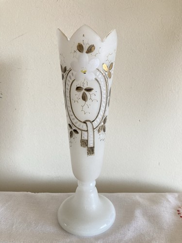 Vase cornet opaline de - cornet,