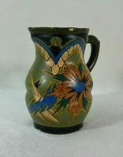 Ancien pichet en céramique