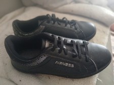 chaussure en cuire noir