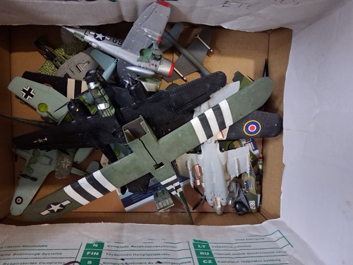 Rebus maquette avion - rebus,