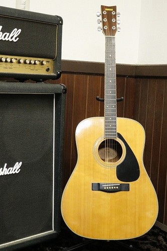 Guitare acoustique vintage