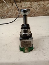 Square D 9001-K70 Series J Joy Stick 3-Pos. Mom. w/Latch 