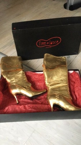 Bottes dorées cuir disco