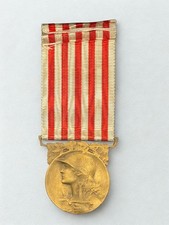 (51.009) Médaille