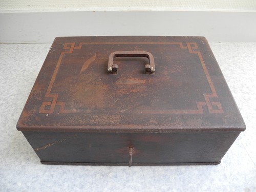 Ancienne caisse coffre fort - ancienne,