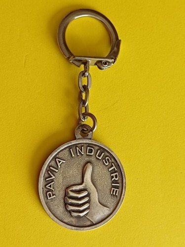 Porte clé métal vintage