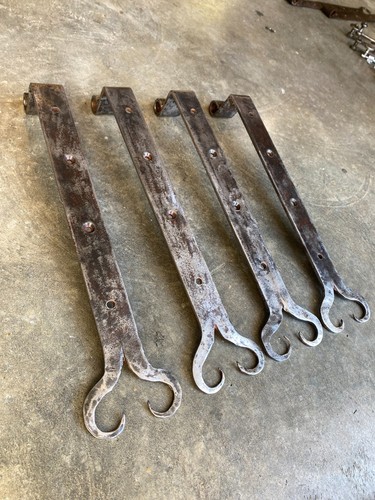 Grandes pentures moustache - , 44