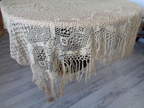 Ancienne nappe brodée - brodée, ou