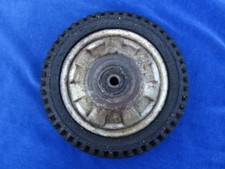 VOITURE A PEDALES / Pedal car