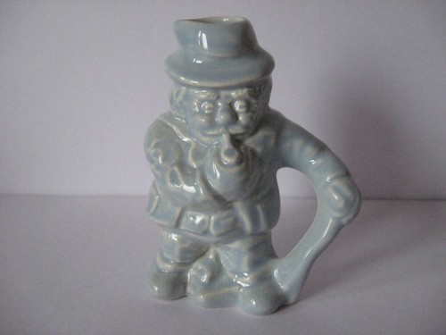 Pichet ancien homme - , en