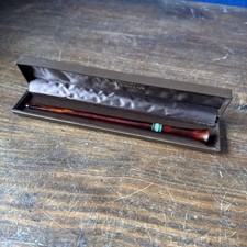 Vintage Grand fume cigarette