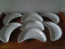 8 assiettes à salade en porcelaine PILLIVUYT