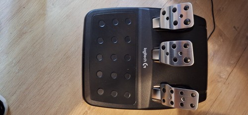 Logitech g29 driving force - logitech,