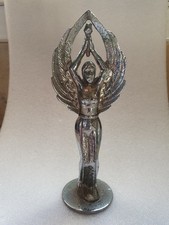 MASCOTTE  FEMME AILÉE -