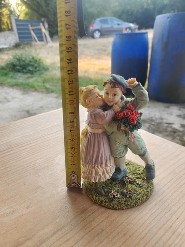 Figurine couple romantique