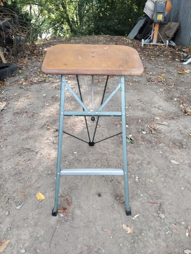 Tabouret industrielle - tabouret,