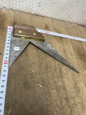 Équerre double à onglet