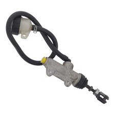 Maître cylindre frein