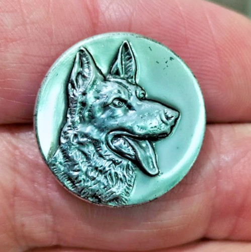 Ancien bouton chien - ancien,