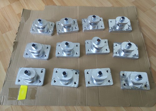 Dominos clamps piece - (piece, de