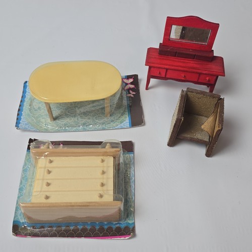 4pc miniature wooden - 4pc, doll