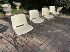 Lot de 4 chaises design Svante