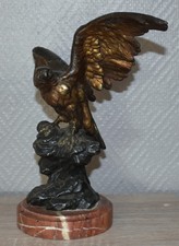 Sculpture aigle en régule signé ARNOUX en l'état