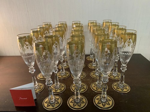 Flûtes champagne modèle - à,