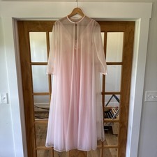 Vanity Fair Peignoir Set Womens 32 Pink Nylon Lace Full Length Vtg Gown Boudoir