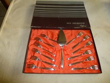 SERVICE A DESSERT GUY DEGRENNE