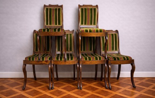 Série chaises en bois - de,