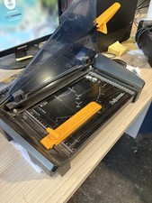 Cisaille guillotine fellowes stellar