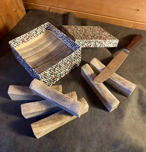 Porte couteaux en bois - couteaux,