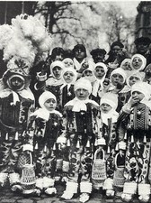 CPA Binche – Gilles enfants