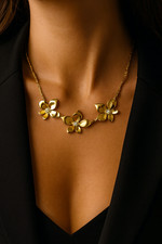 Collier doré en acier